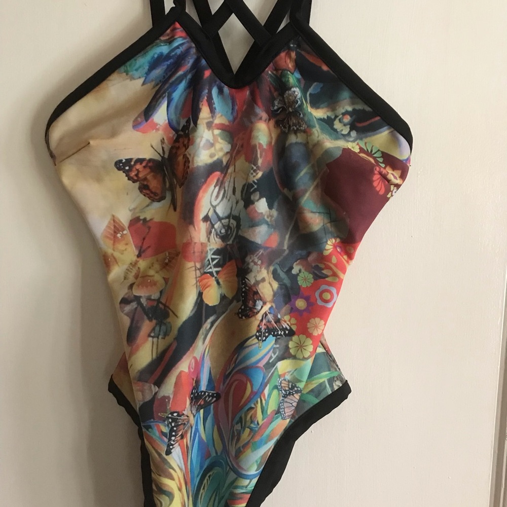 Swedroe One Piece Swimsuit/ Bella Crisscross Bindi